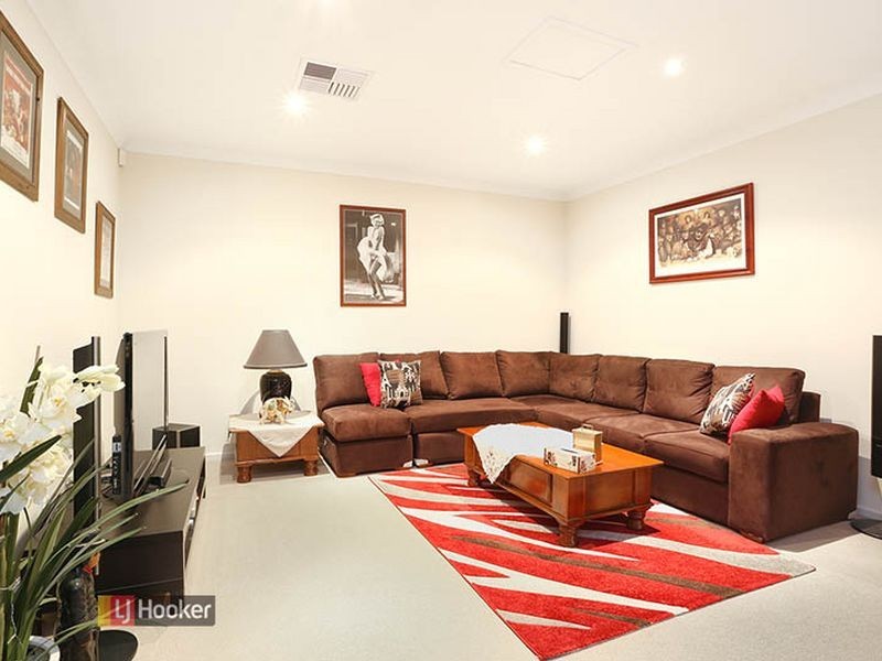 70 Harvey Cct, Mawson Lakes SA 5095
