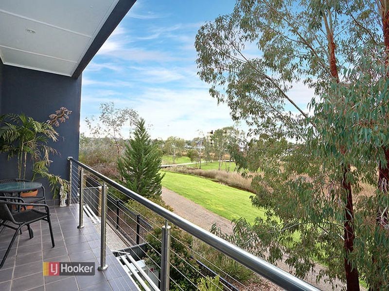 70 Harvey Cct, Mawson Lakes SA 5095