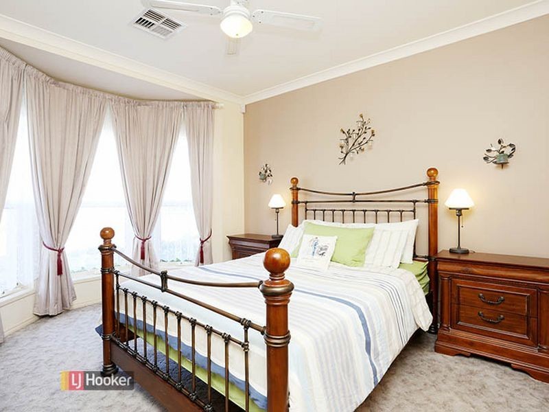 53 Lord Howe Cres, Mawson Lakes SA 5095