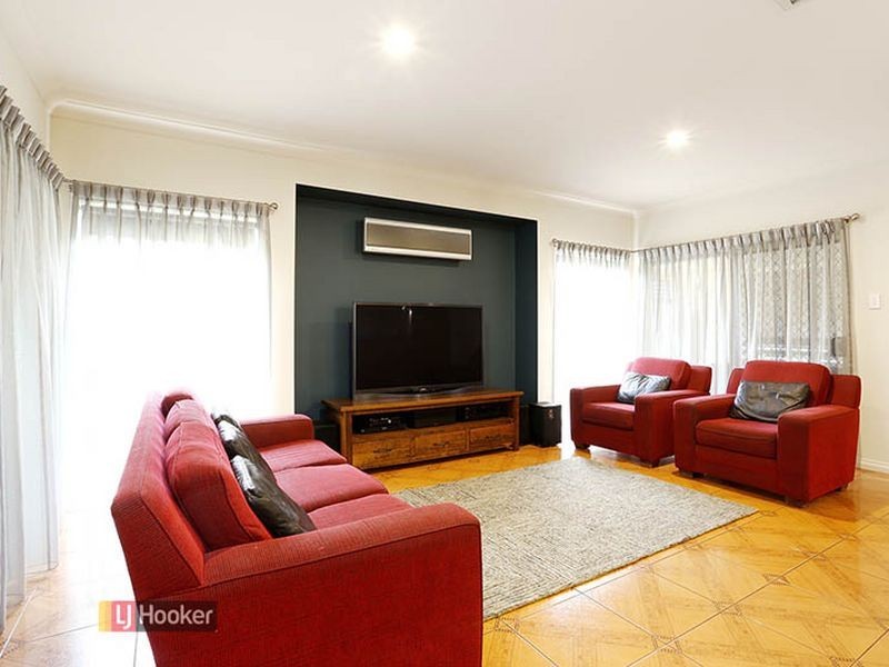 17 Shearwater Dr, Mawson Lakes SA 5095