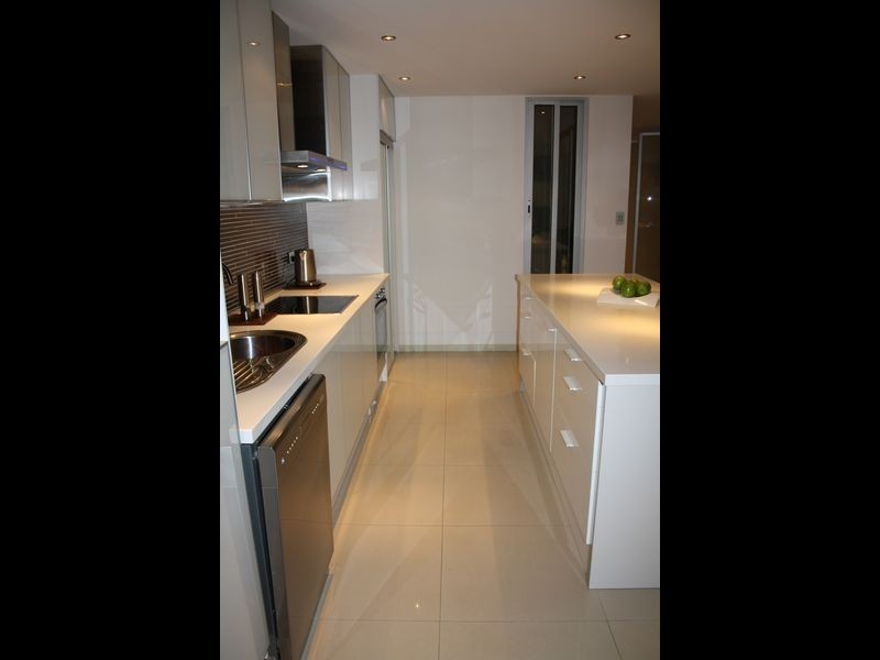 8 Macmillan Avenue, Mawson Lakes SA 5095