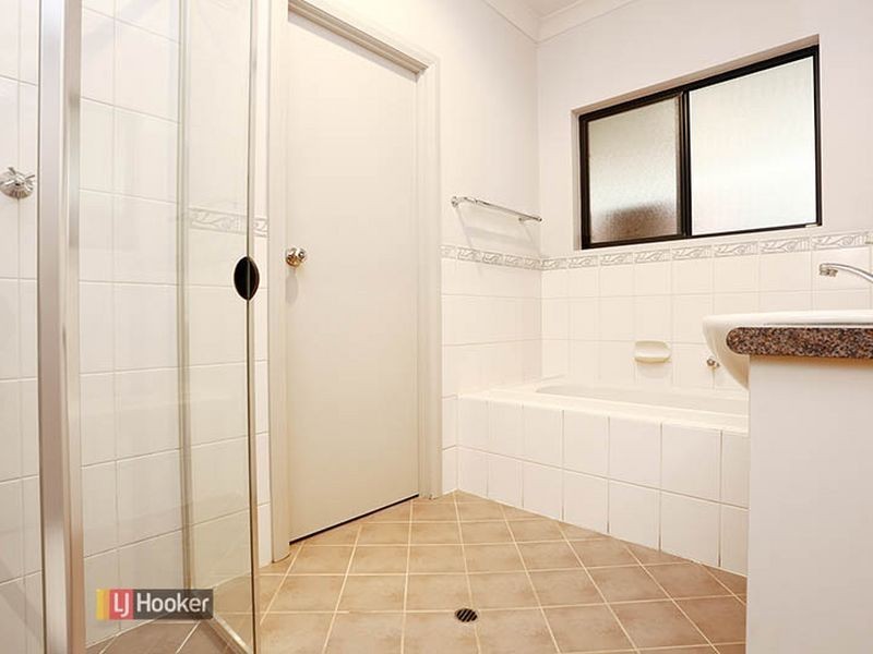 14 Maple Cct, Mawson Lakes SA 5095