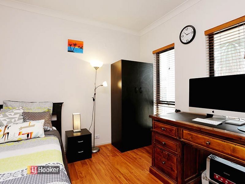 14 Maple Cct, Mawson Lakes SA 5095