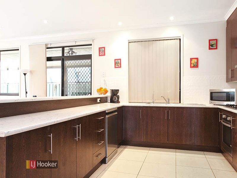 93 Lord Howe Cres, Mawson Lakes SA 5095