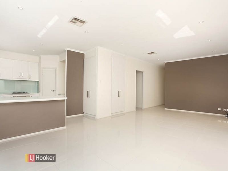 12 Pier Lane, Mawson Lakes SA 5095