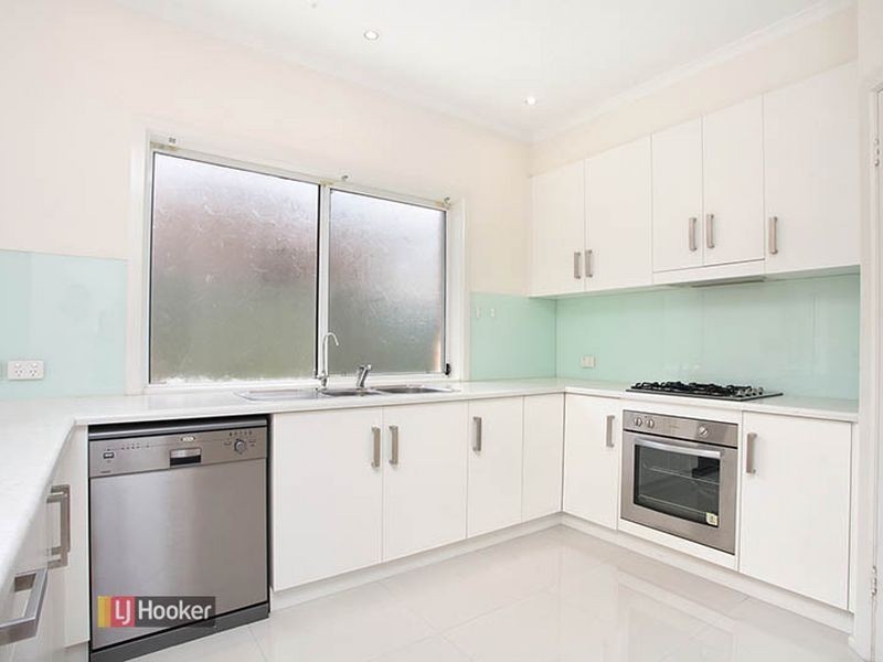 12 Pier Lane, Mawson Lakes SA 5095