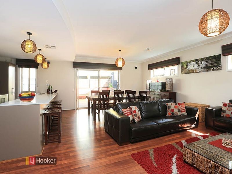 26 Northcote Walk, Mawson Lakes SA 5095