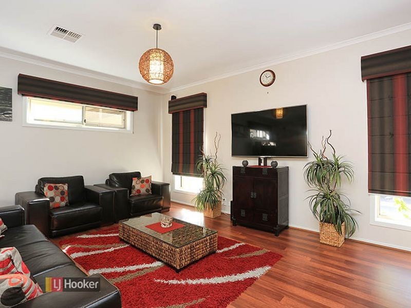 26 Northcote Walk, Mawson Lakes SA 5095