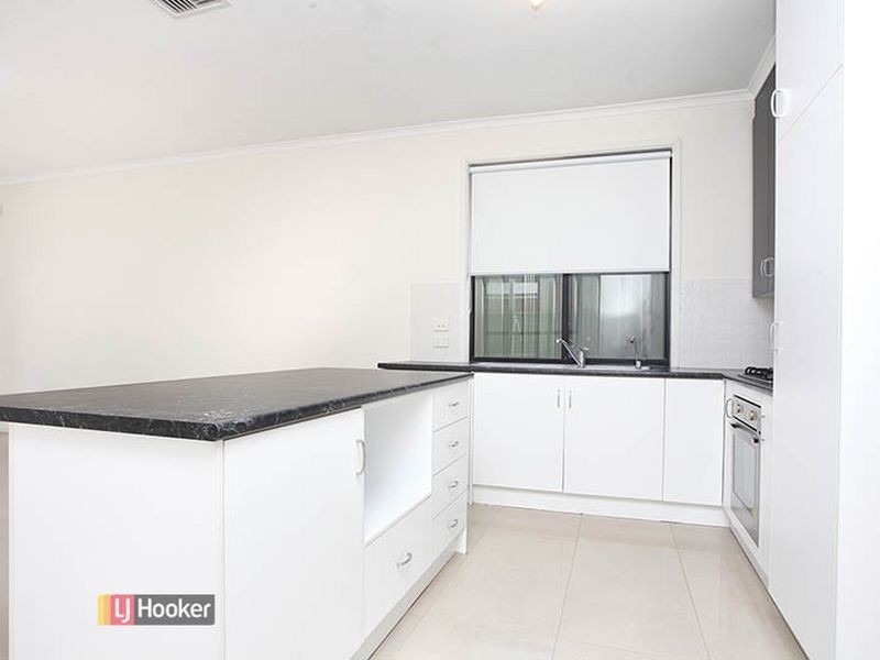 15 Adeline Street, Mawson Lakes SA 5095