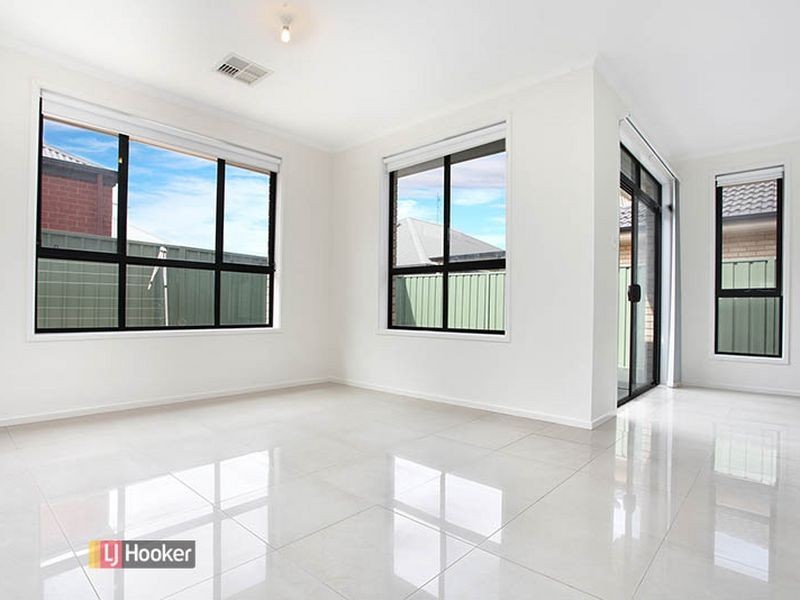 15 Adeline Street, Mawson Lakes SA 5095