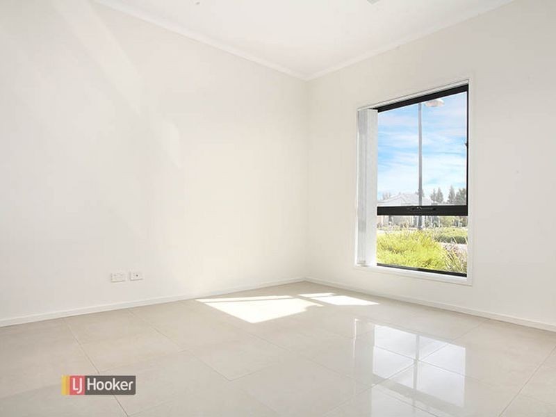 15 Adeline Street, Mawson Lakes SA 5095