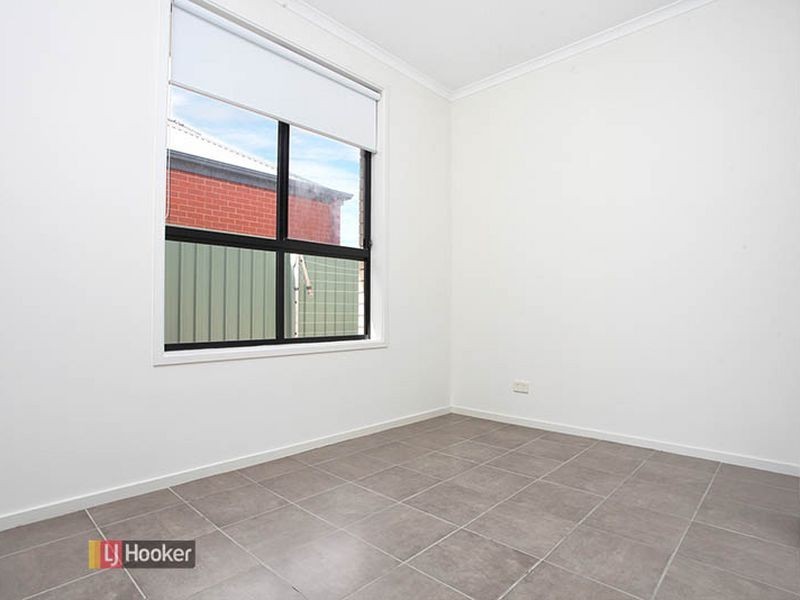 15 Adeline Street, Mawson Lakes SA 5095