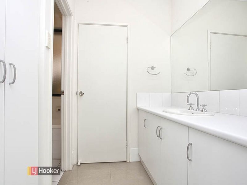 15 Adeline Street, Mawson Lakes SA 5095