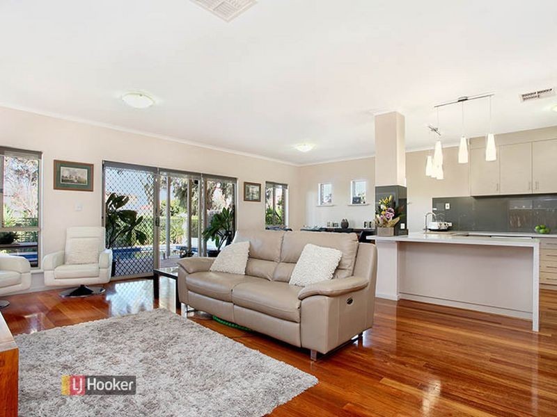 10 Pike Avenue, Mawson Lakes SA 5095