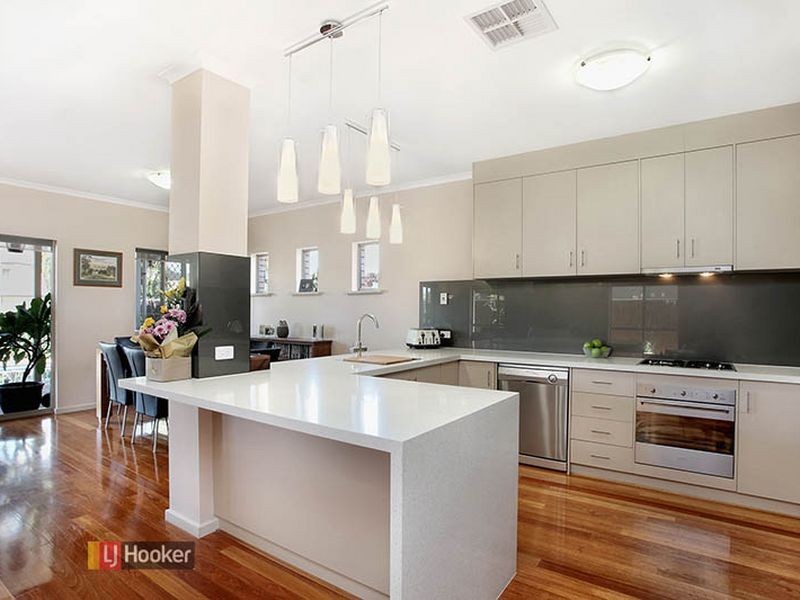 10 Pike Avenue, Mawson Lakes SA 5095