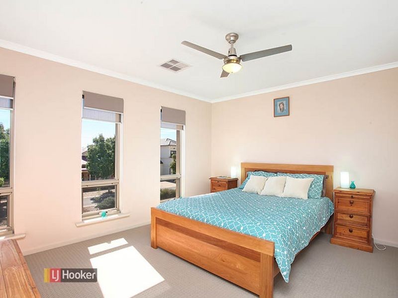 10 Pike Avenue, Mawson Lakes SA 5095