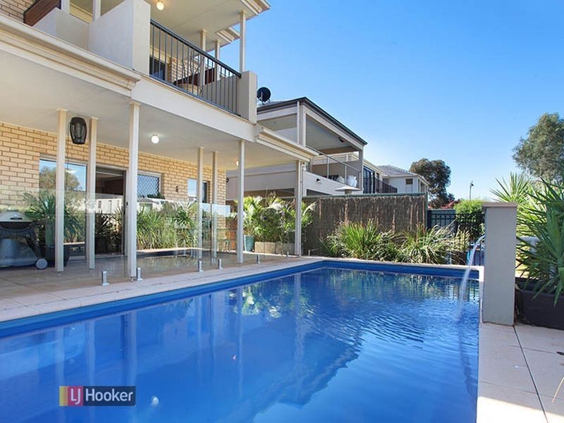 10 Pike Avenue, Mawson Lakes SA 5095