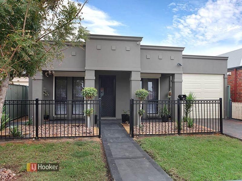 4 Macquarie Street, Mawson Lakes SA 5095