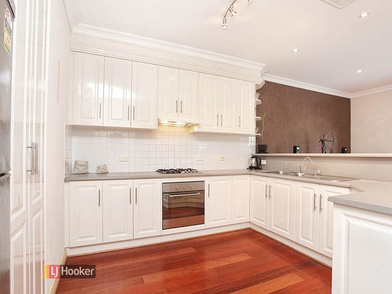 4 Macquarie Street, Mawson Lakes SA 5095