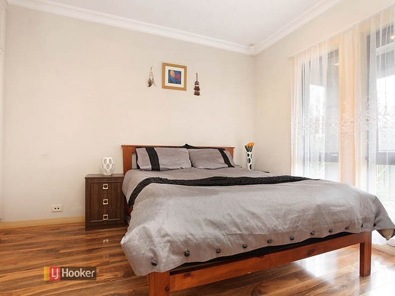 4 Macquarie Street, Mawson Lakes SA 5095