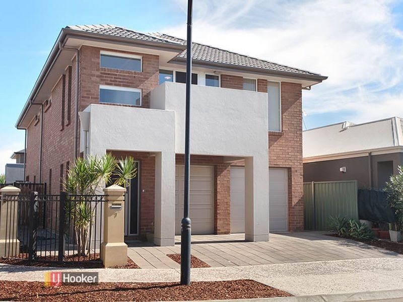 7 Caswell Cct, Mawson Lakes SA 5095