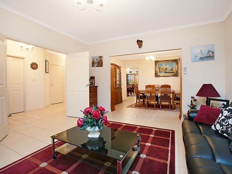 302 Mawson Lakes Blvd, Mawson Lakes SA 5095