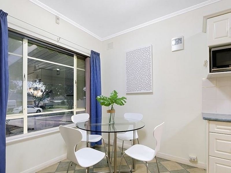 6 Clifford Way, Valley View SA 5093