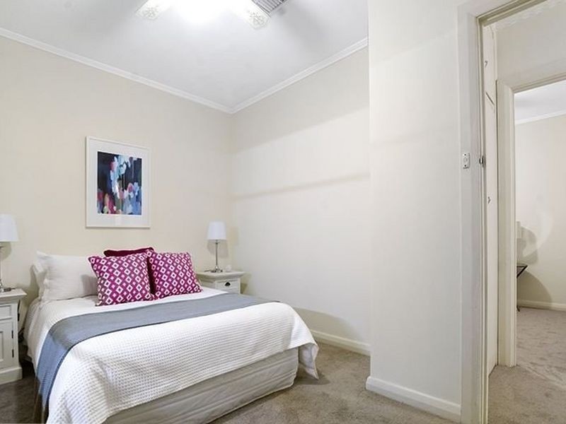 6 Clifford Way, Valley View SA 5093