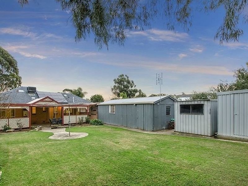6 Clifford Way, Valley View SA 5093