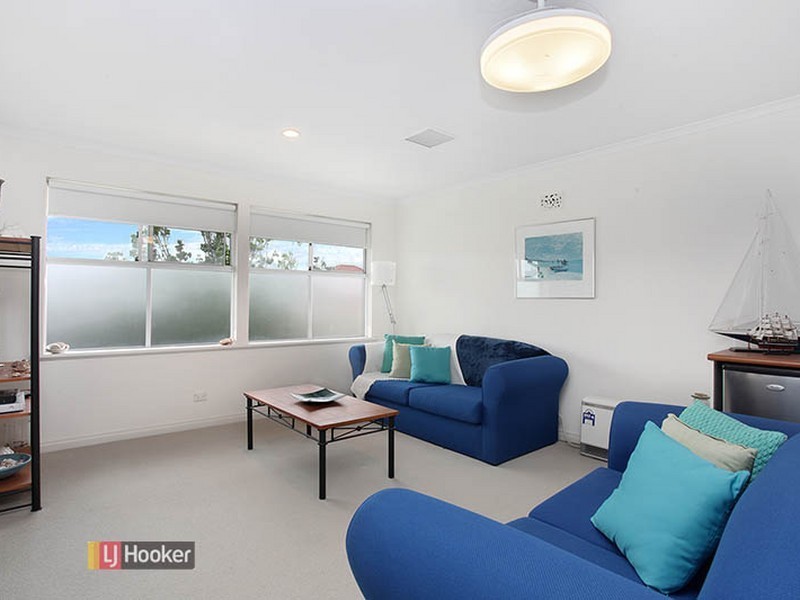 48 Lomond Cct, Mawson Lakes SA 5095