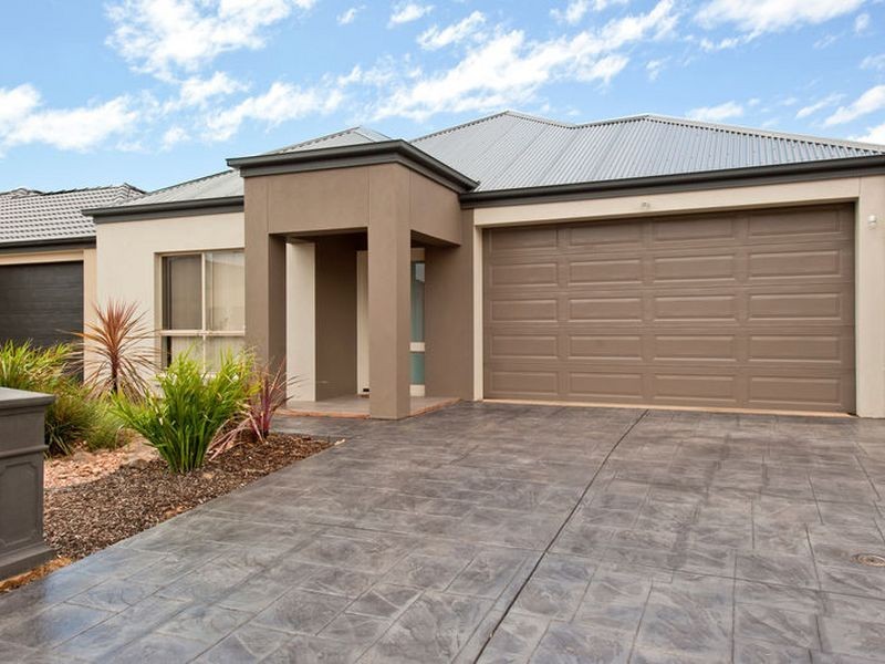 18 Franklin Ave, Mawson Lakes SA 5095