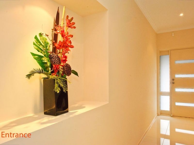 18 Franklin Ave, Mawson Lakes SA 5095