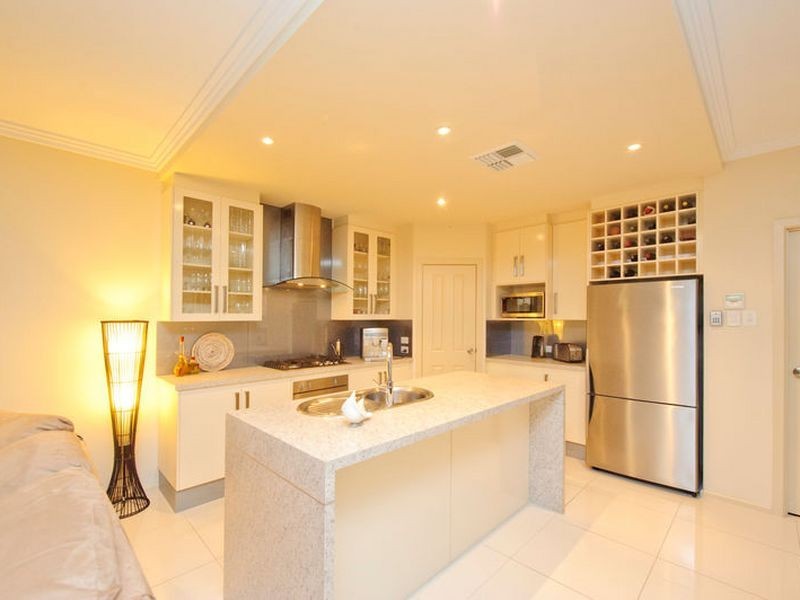 18 Franklin Ave, Mawson Lakes SA 5095