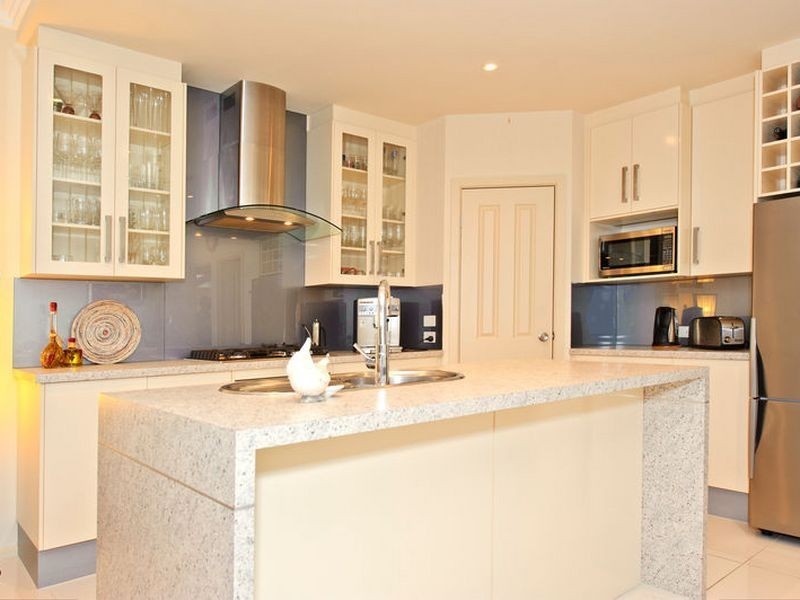 18 Franklin Ave, Mawson Lakes SA 5095