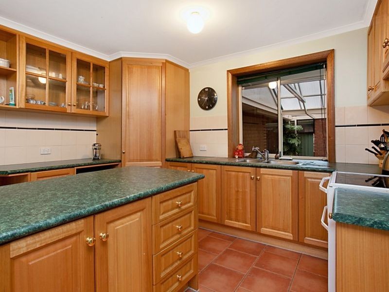 94 Heysen Ave, Hope Valley SA 5090