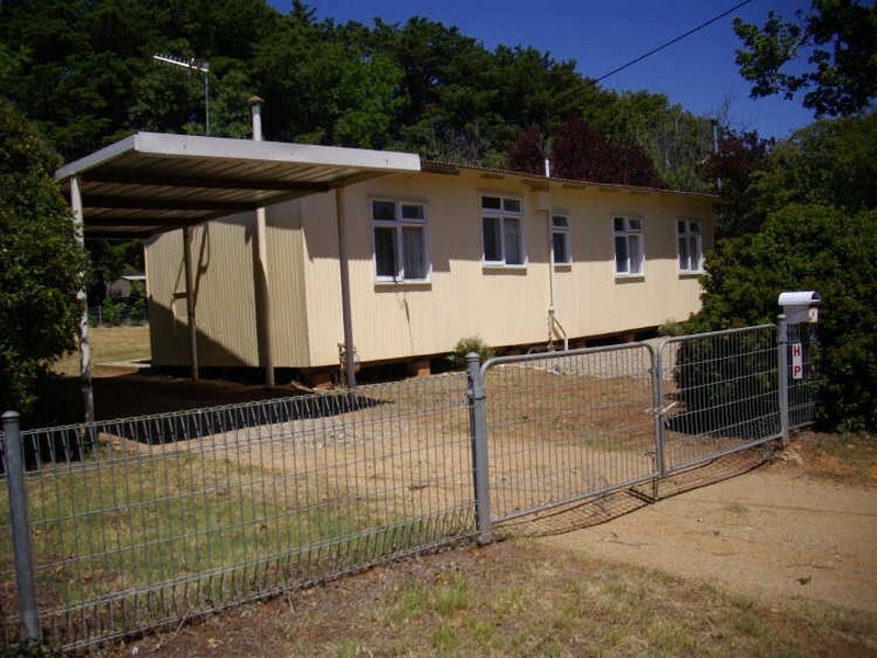 6 Nuralda Place, Cooma NSW 2630