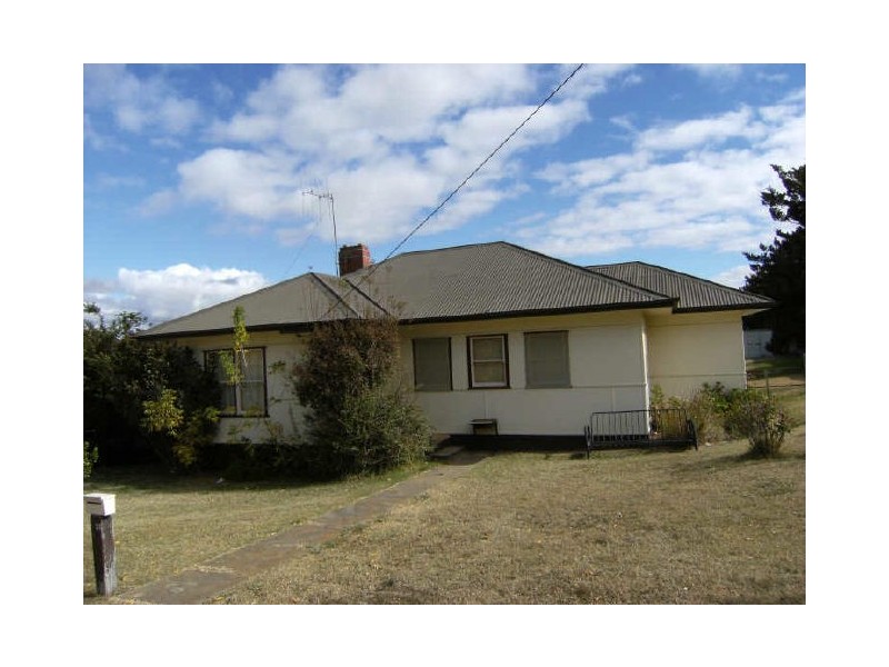 21 Bradley Street, Cooma NSW 2630