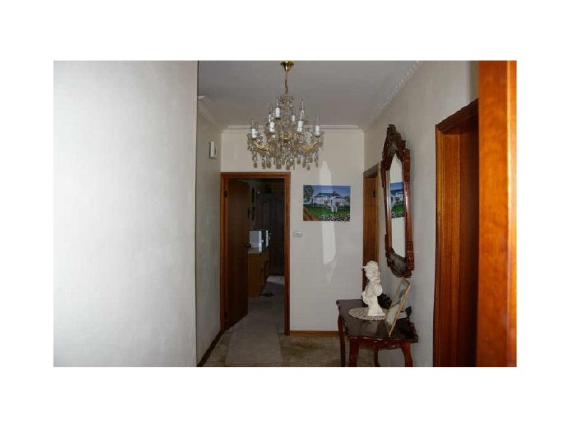 33 Tulong Ave, Cooma NSW 2630