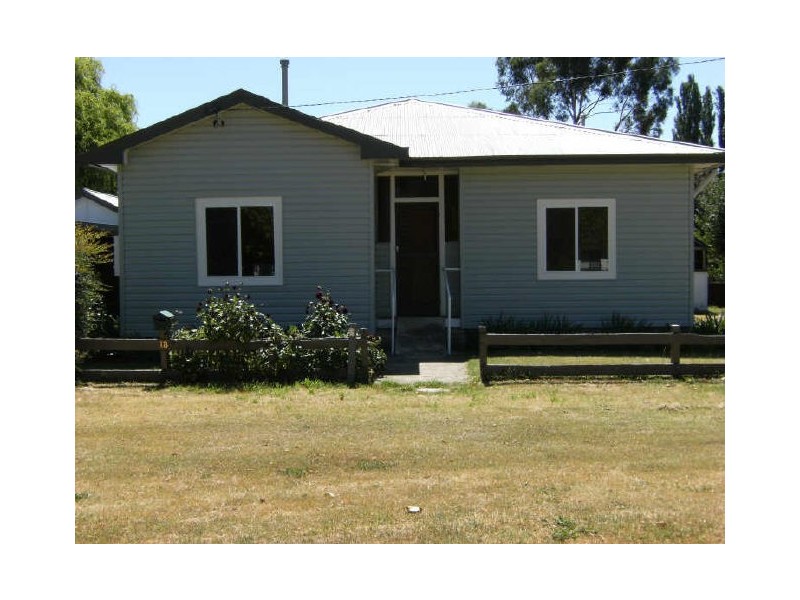 13 Tumut Street, Cooma NSW 2630