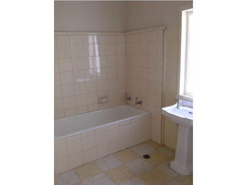 13 Tumut Street, Cooma NSW 2630