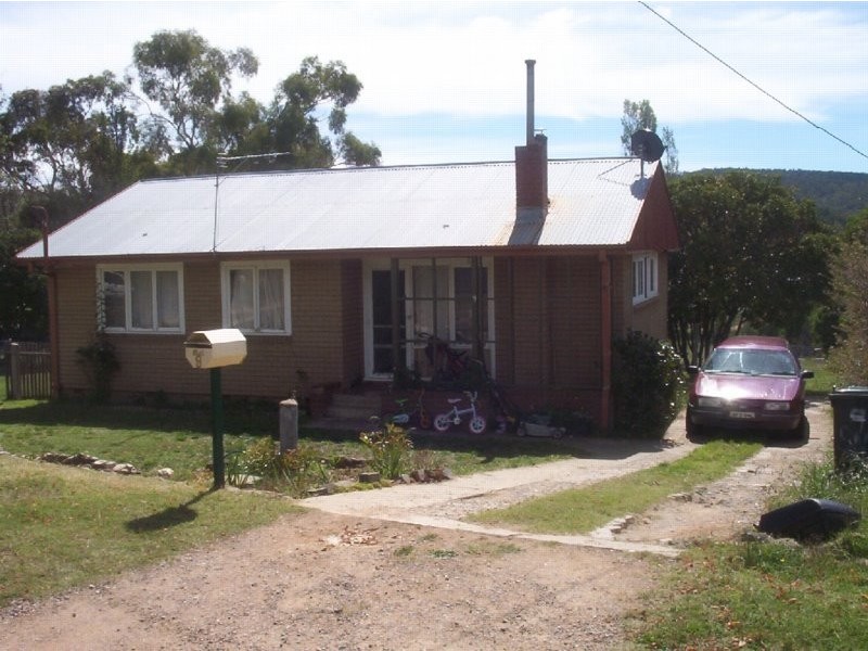 9 Snowden Place, Cooma NSW 2630