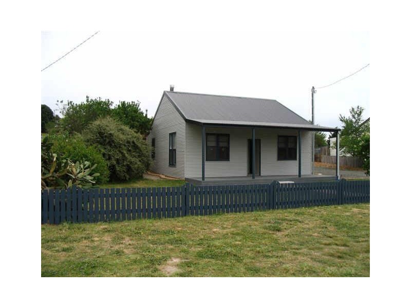 5 High Street, Bombala NSW 2632