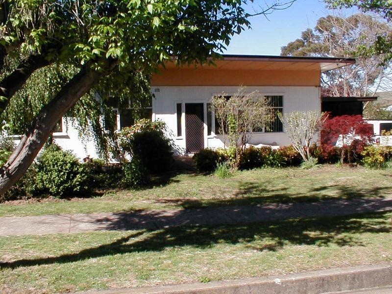 73 Cromwell Street, Cooma NSW 2630