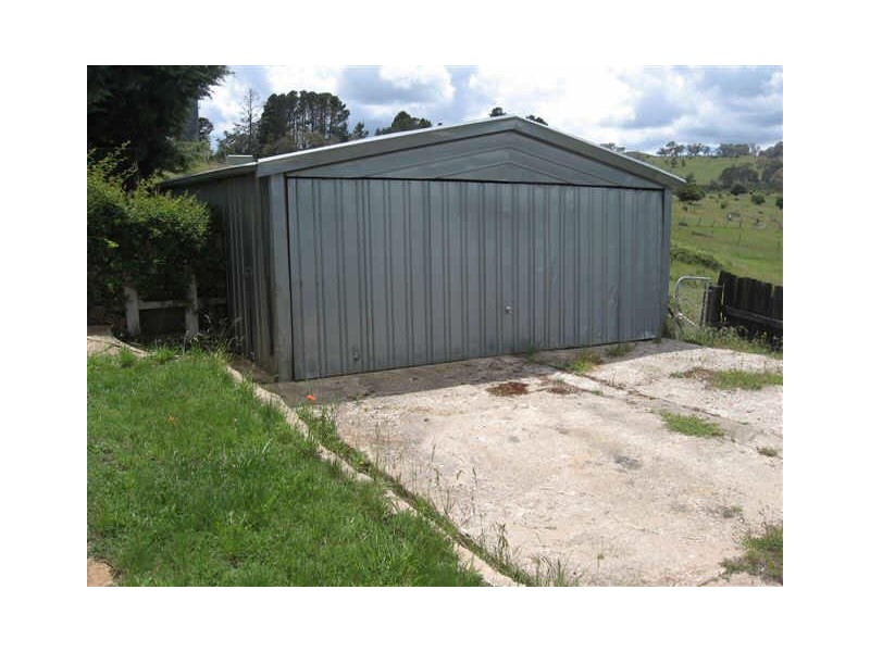 16 Clarke Street, Nimmitabel NSW 2631