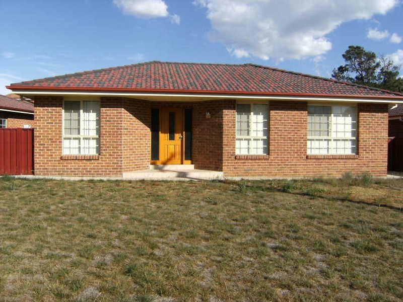 Unit 2/67 Baron Street, Cooma NSW 2630