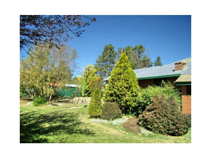 2 Mosely Ave, Cooma NSW 2630