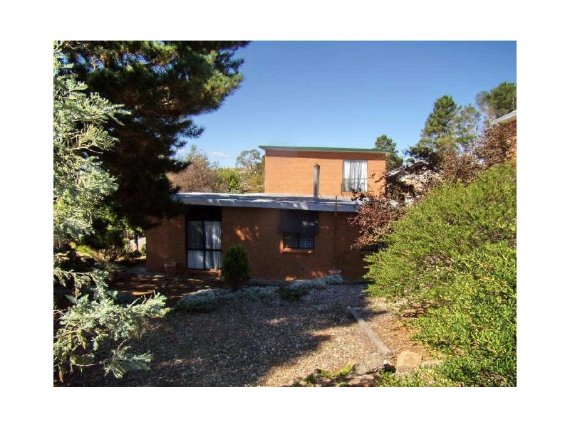 2 Mosely Ave, Cooma NSW 2630