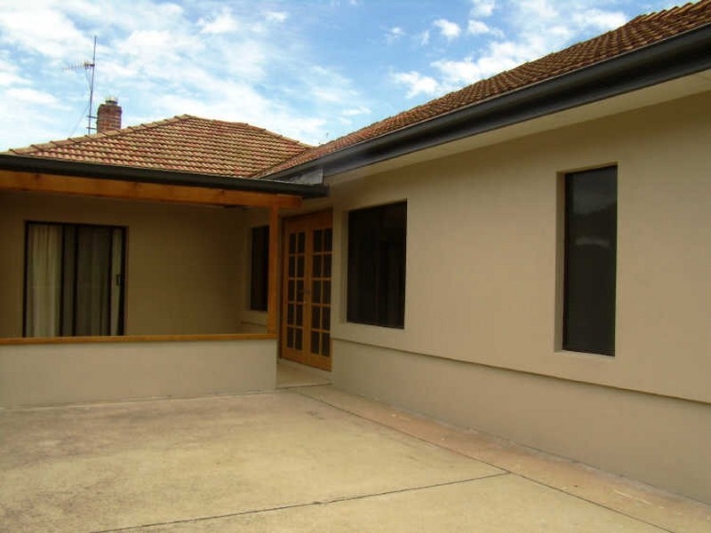 17 Bent Street, Cooma NSW 2630