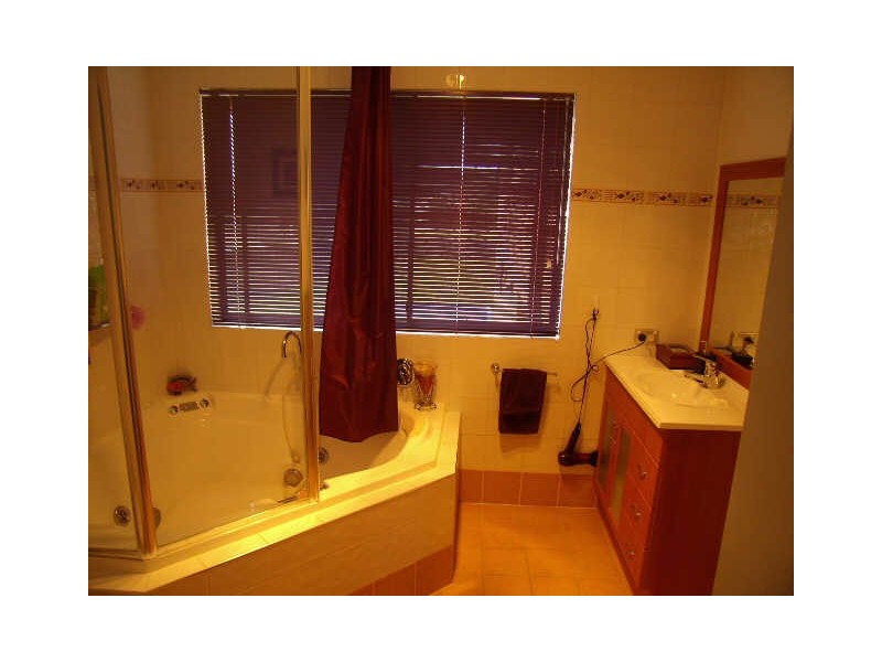 2 Rutledge Place, Cooma NSW 2630