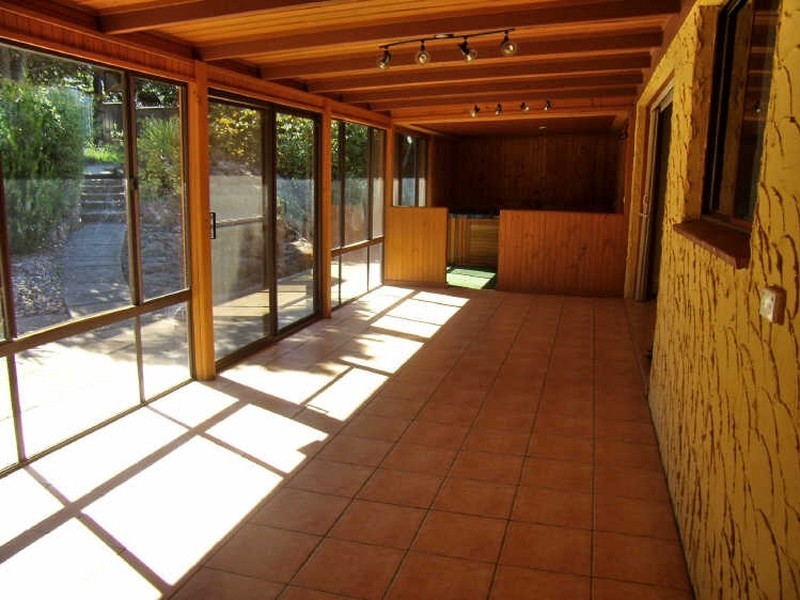 16 Karawatha Street, Cooma NSW 2630